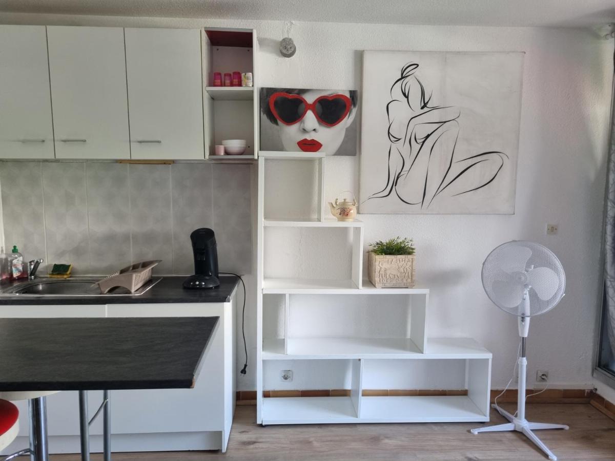 Ideal Vacances Petit Budget Apartment ลา กร็องเดอ-ม็อต ภายนอก รูปภาพ